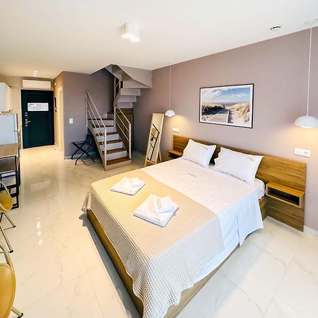 Sithonian Sunset Luxury - Nikiti Cozy Getaways Aparthotel Екстериор снимка