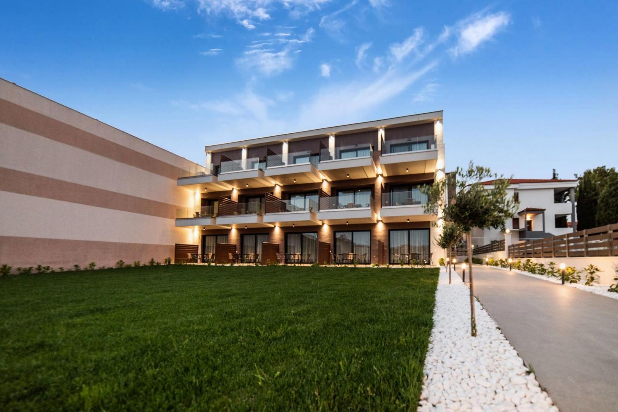 Sithonian Sunset Luxury - Nikiti Cozy Getaways Aparthotel Екстериор снимка